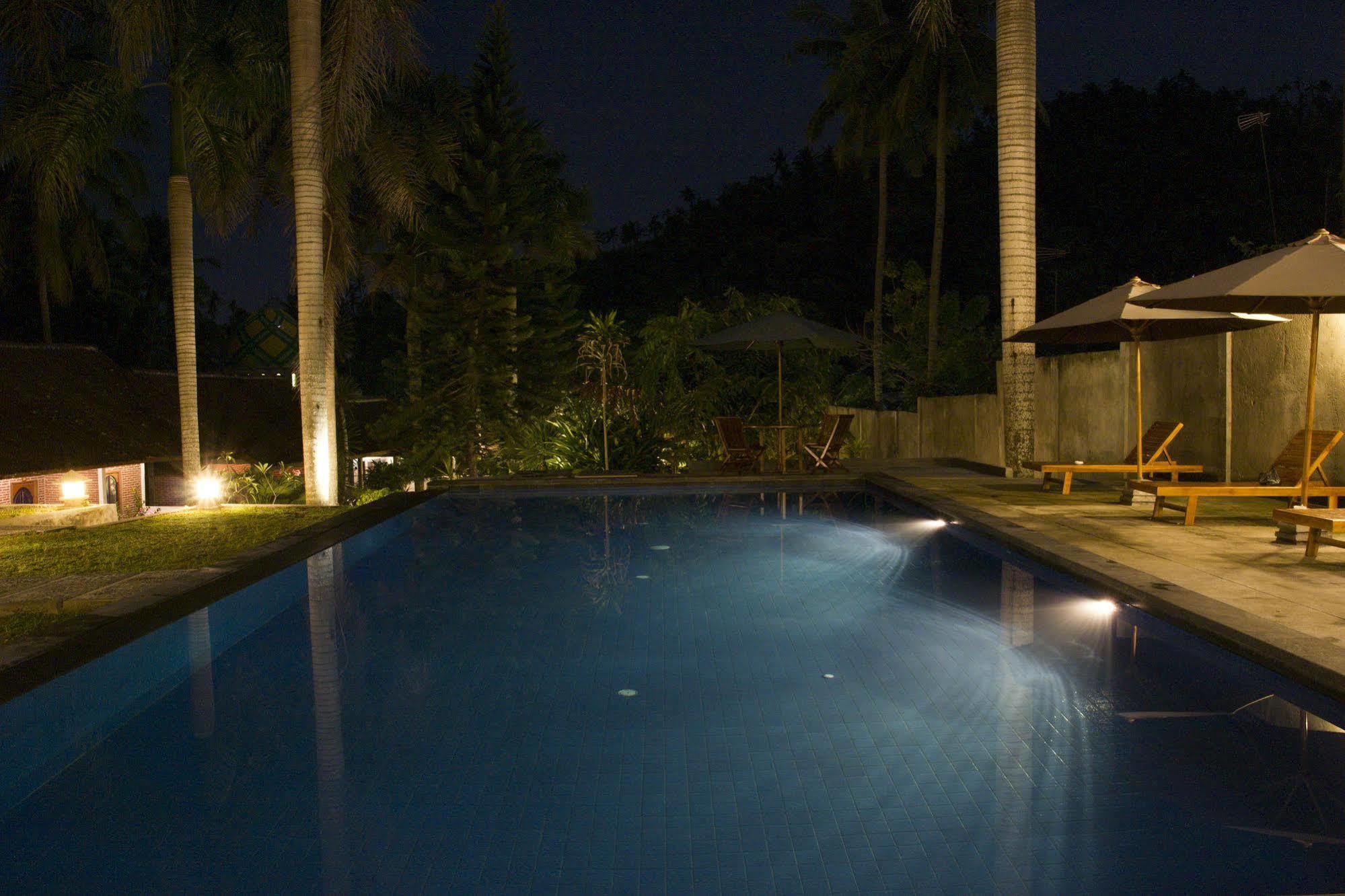 Hotel Bumi Aditya Senggigi Exterior foto